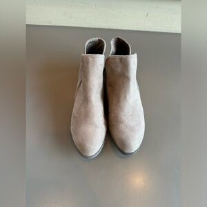 Time & Tru Women’s Slit Ankle Boots